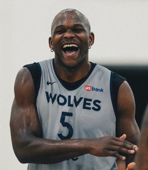 NBA球星剃发修行,nba球星理发